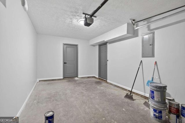 6537 River Glen Dr, Riverdale, GA 30296