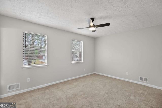 6537 River Glen Dr, Riverdale, GA 30296