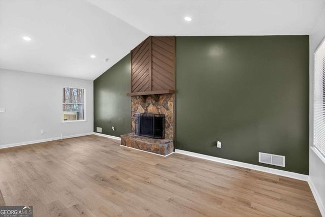 6537 River Glen Dr, Riverdale, GA 30296