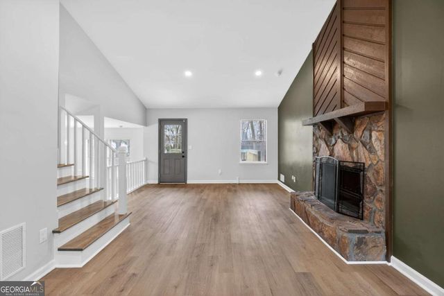 6537 River Glen Dr, Riverdale, GA 30296