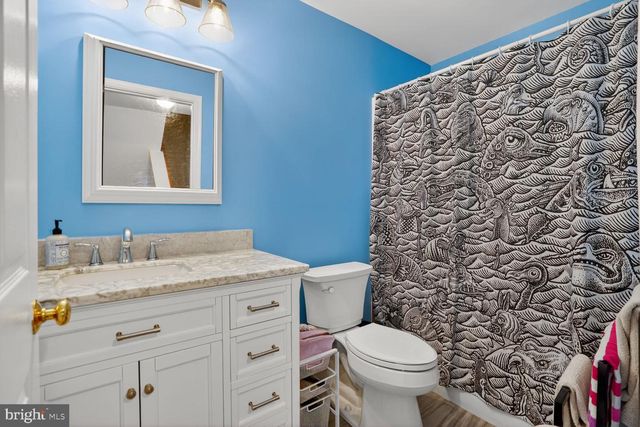 43262 SOMERSET HILLS TER, Ashburn, VA 20147