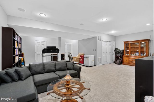 43262 SOMERSET HILLS TER, Ashburn, VA 20147