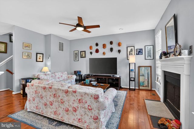 43262 SOMERSET HILLS TER, Ashburn, VA 20147