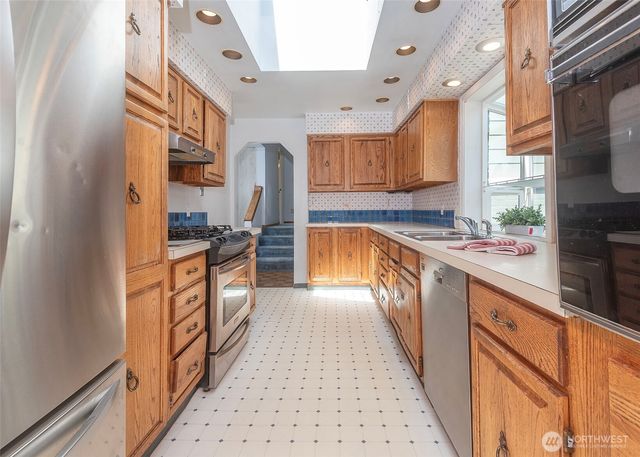 12514 2nd Avenue NW, Seattle, WA 98177