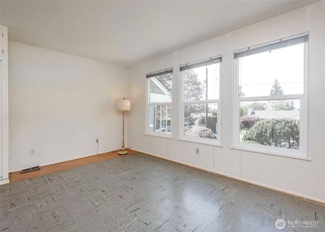 12514 2nd Avenue NW, Seattle, WA 98177