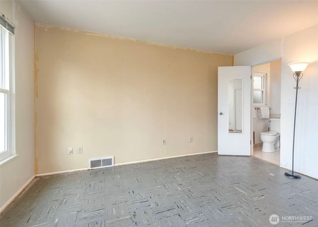 12514 2nd Avenue NW, Seattle, WA 98177