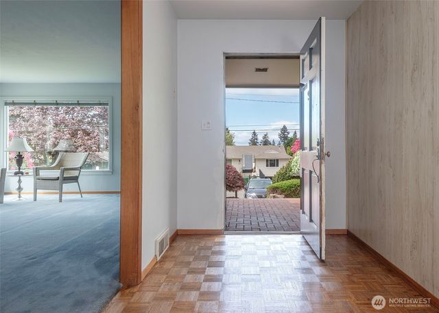 12514 2nd Avenue NW, Seattle, WA 98177