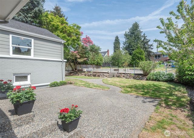 12514 2nd Avenue NW, Seattle, WA 98177
