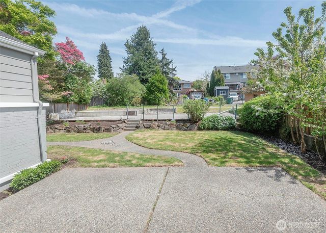 12514 2nd Avenue NW, Seattle, WA 98177