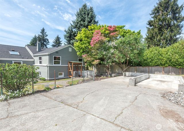 12514 2nd Avenue NW, Seattle, WA 98177