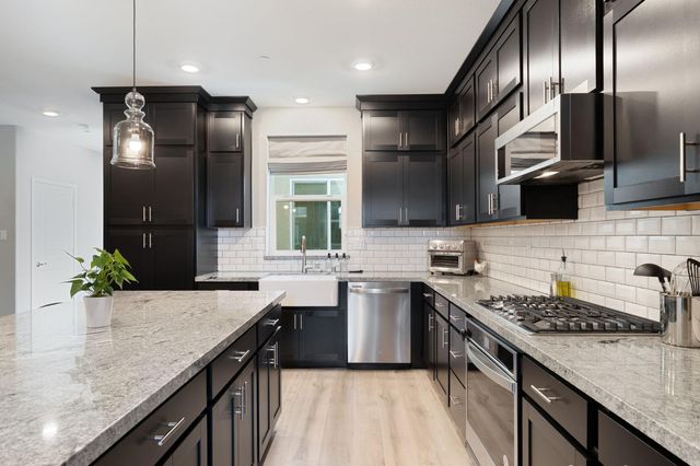 2948 Blue Teal Walk, Sacramento, CA 95833