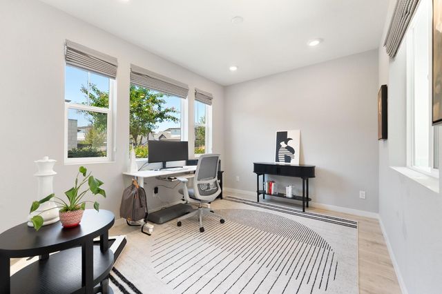 2948 Blue Teal Walk, Sacramento, CA 95833