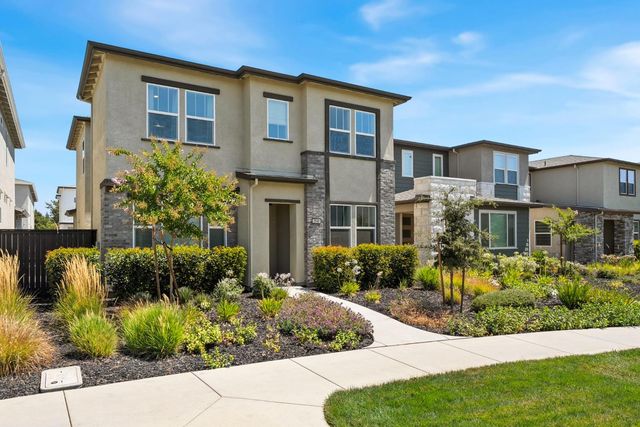 2948 Blue Teal Walk, Sacramento, CA 95833