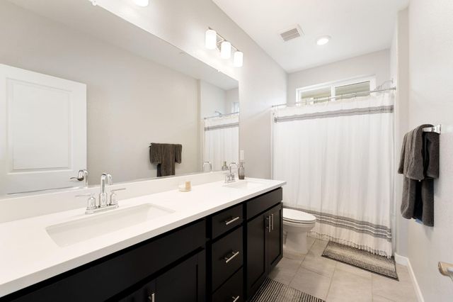 2948 Blue Teal Walk, Sacramento, CA 95833