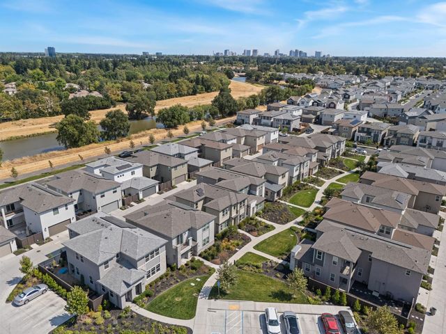 2948 Blue Teal Walk, Sacramento, CA 95833