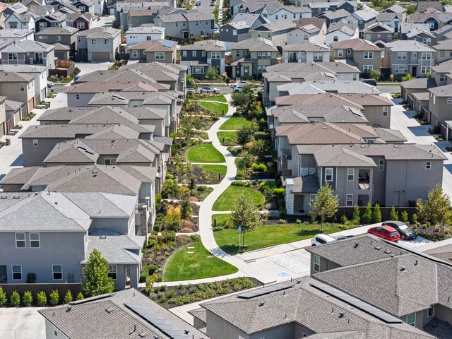 2948 Blue Teal Walk, Sacramento, CA 95833