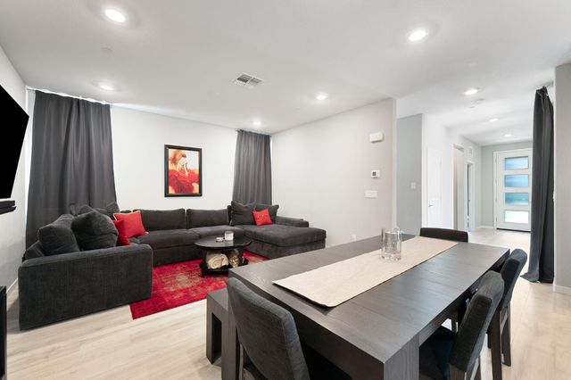 2948 Blue Teal Walk, Sacramento, CA 95833