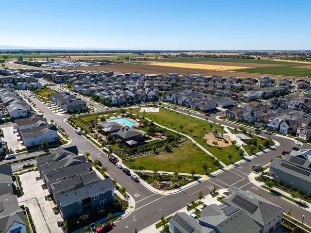 2948 Blue Teal Walk, Sacramento, CA 95833
