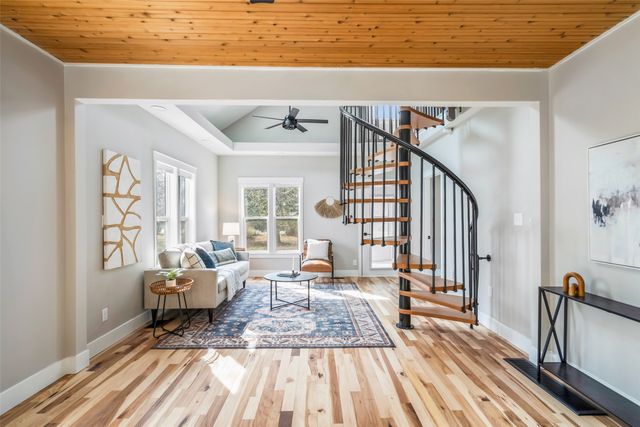 4645 Beaver Avenue, Des Moines, IA 50310