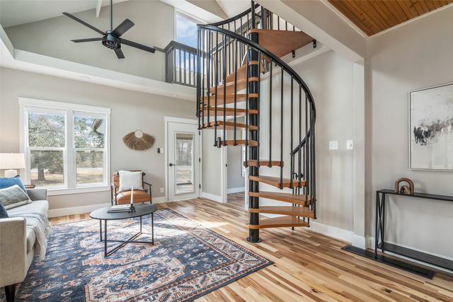 4645 Beaver Avenue, Des Moines, IA 50310