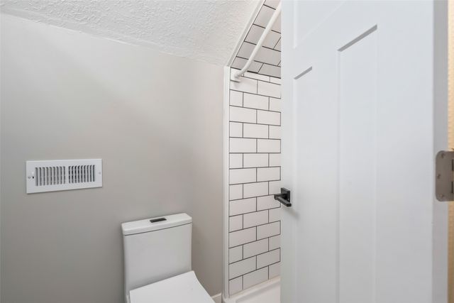 4645 Beaver Avenue, Des Moines, IA 50310