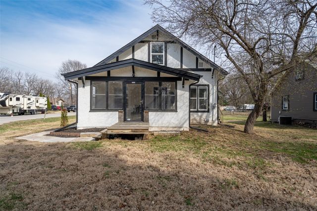 4645 Beaver Avenue, Des Moines, IA 50310