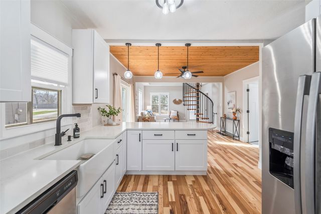 4645 Beaver Avenue, Des Moines, IA 50310