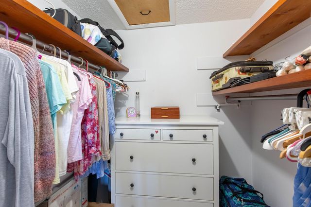 147 Lake Gloria Drive 147, West Palm Beach, FL 33411