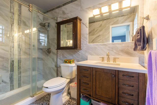 147 Lake Gloria Drive 147, West Palm Beach, FL 33411