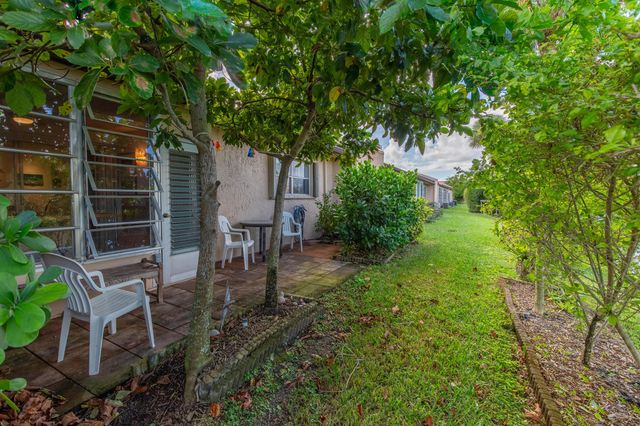 147 Lake Gloria Drive 147, West Palm Beach, FL 33411