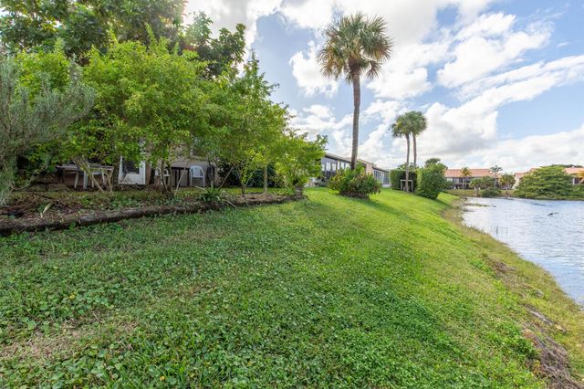 147 Lake Gloria Drive 147, West Palm Beach, FL 33411