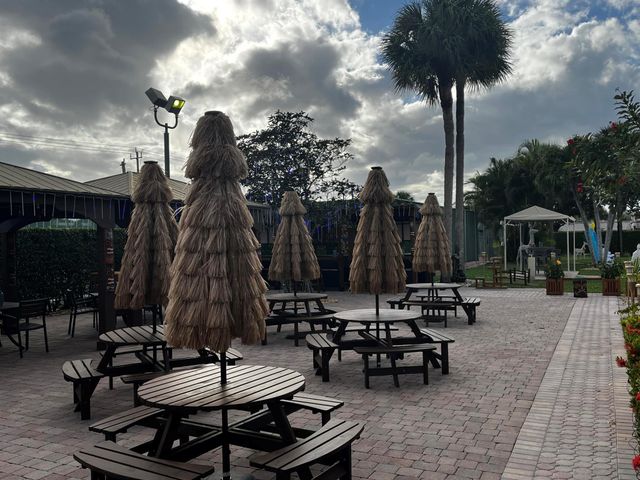 147 Lake Gloria Drive 147, West Palm Beach, FL 33411