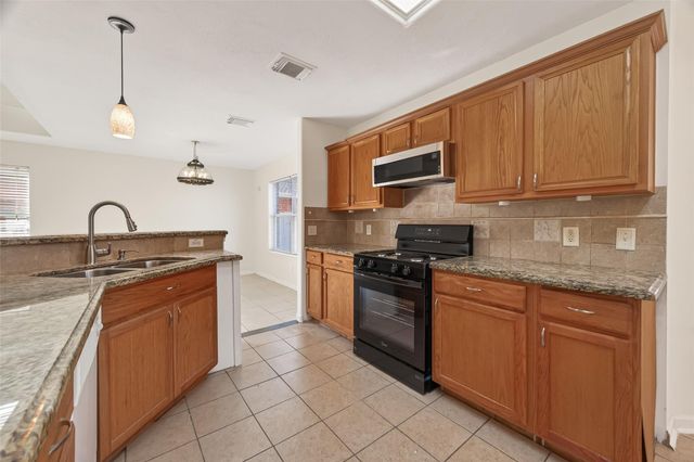 2883 Lost Cove Court, Dickinson, TX 77539