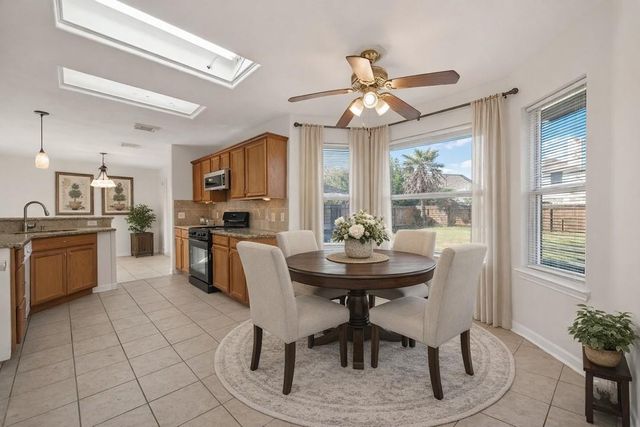 2883 Lost Cove Court, Dickinson, TX 77539