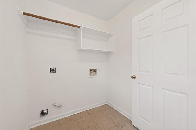 2883 Lost Cove Court, Dickinson, TX 77539