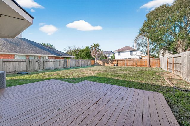 2883 Lost Cove Court, Dickinson, TX 77539