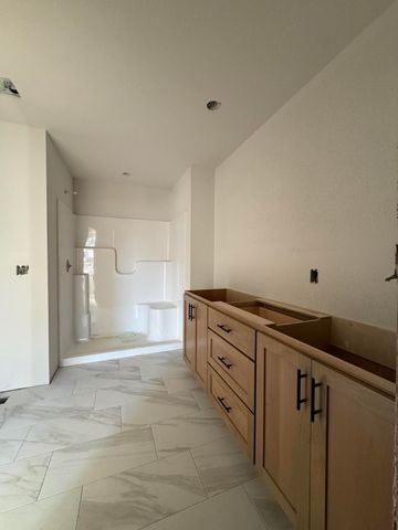 2600 W Pigeon Drive, Ozark, MO 65721