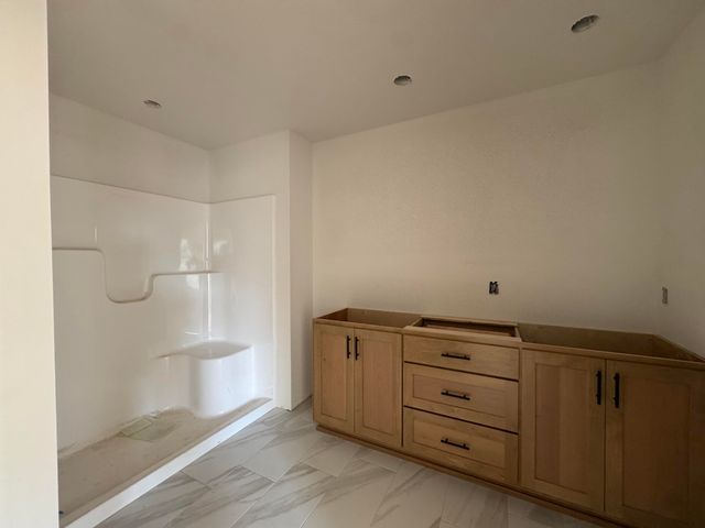 2600 W Pigeon Drive, Ozark, MO 65721