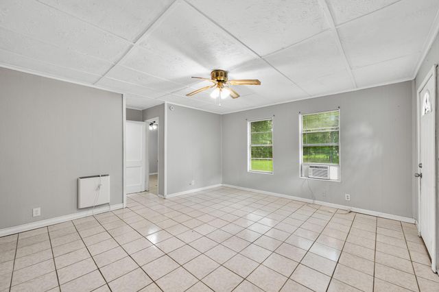 1107 3rd Avenue N, Texas City, TX 77590