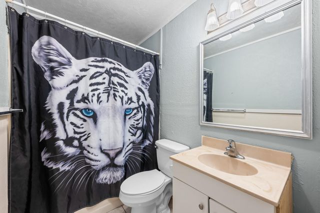 1107 3rd Avenue N, Texas City, TX 77590