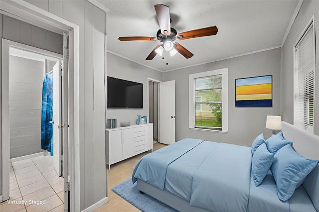 1107 3rd Avenue N, Texas City, TX 77590