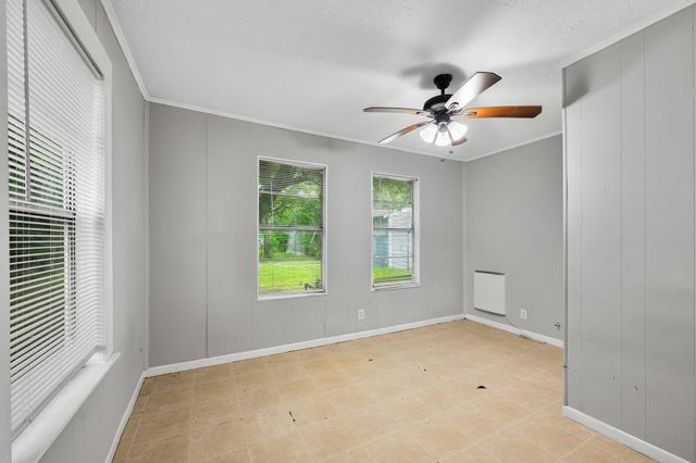 1107 3rd Avenue N, Texas City, TX 77590