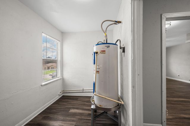 1107 3rd Avenue N, Texas City, TX 77590