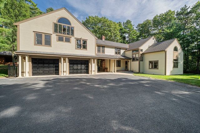 31 Fortune Dr, Plymouth, MA 02360