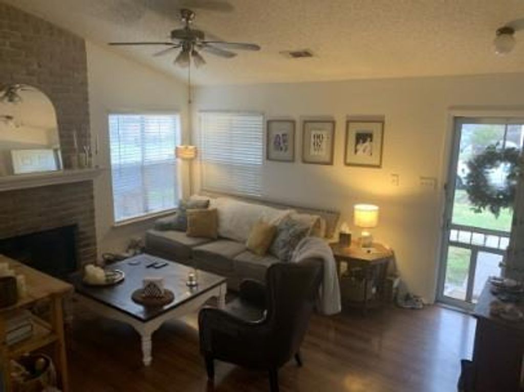 8001 Clydesdale DR A, Austin, TX 78745