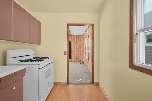 973 Valley Avenue, Grand Rapids, MI 49504