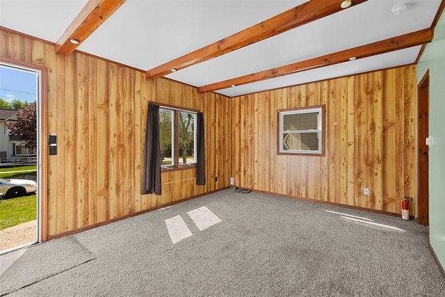 973 Valley Avenue, Grand Rapids, MI 49504