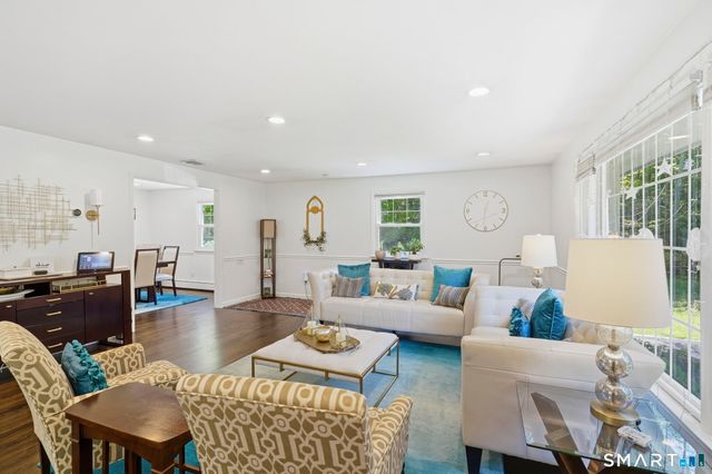 22 Cobblestone Place, Wilton, CT 06897