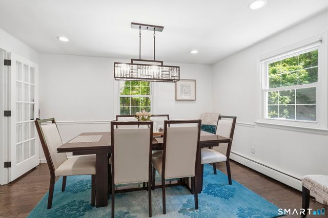 22 Cobblestone Place, Wilton, CT 06897