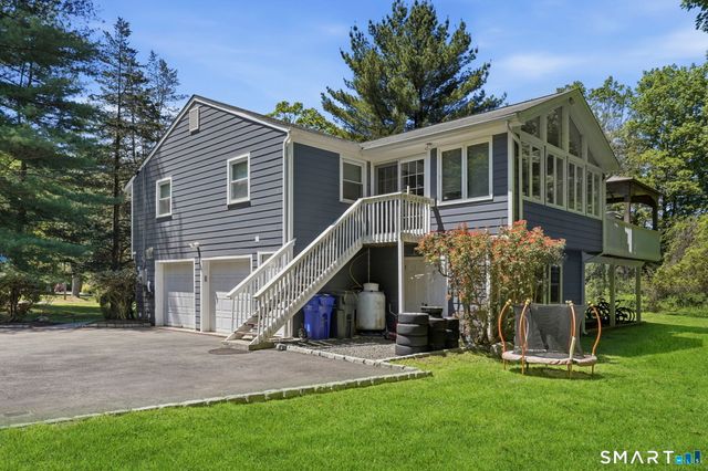 22 Cobblestone Place, Wilton, CT 06897